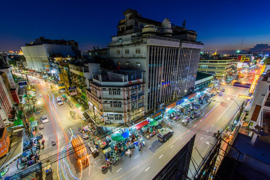 Warm White Hostel Bangkok Exterior foto
